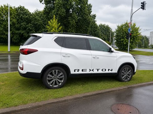 SsangYong Rexton SUV / Terénní 2,2 l 148 kw