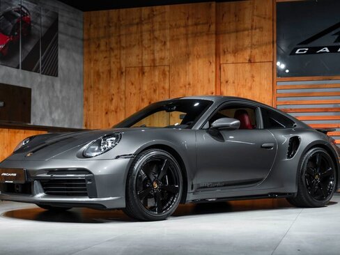 Porsche 911 Kupé 3,7 l 427 kw
