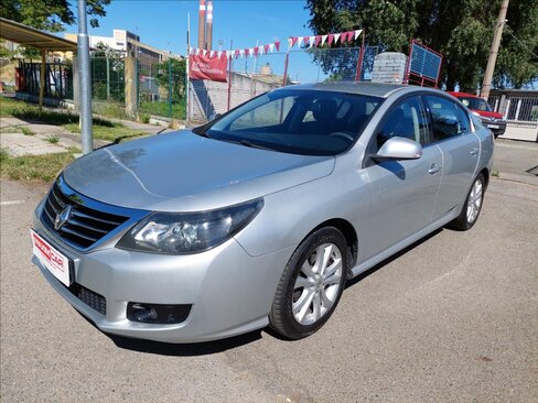 Renault Latitude Sedan / Limuzína 2,0 l 110 kw