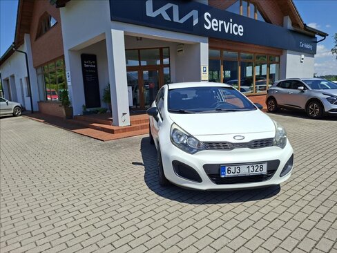 KIA Rio Hatchback 1,4 l 0
