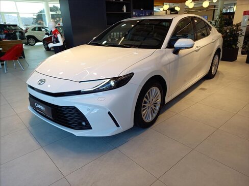 Toyota Camry Sedan / Limuzína 2,5 l 169 kw