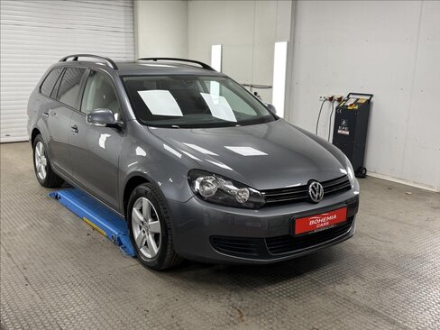 Volkswagen Golf Kombi 1,6 l 77 kw