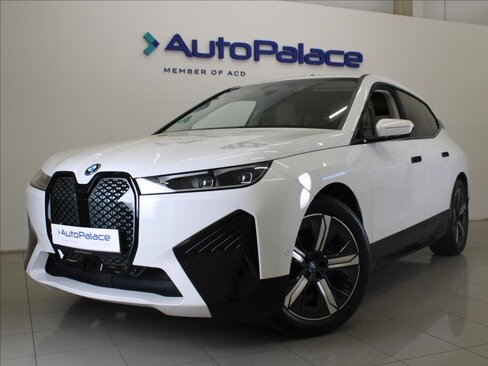 BMW iX SUV / Terénní 10,0 385 kw