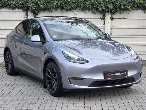 Tesla Model Y SUV / Terénní 0,0 378 kw