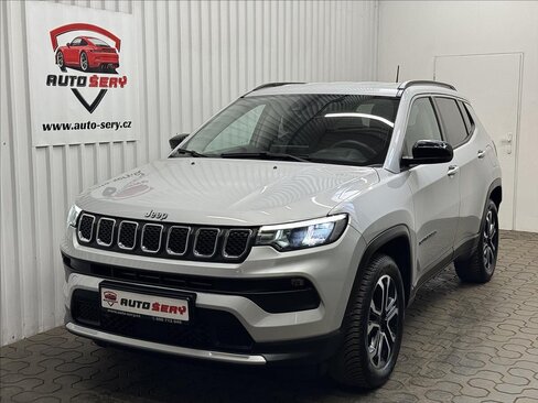 Jeep Compass SUV / Terénní 1,3 l 140 kw