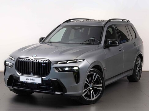 BMW X7 SUV / Terénní 4,4 l 390 kw