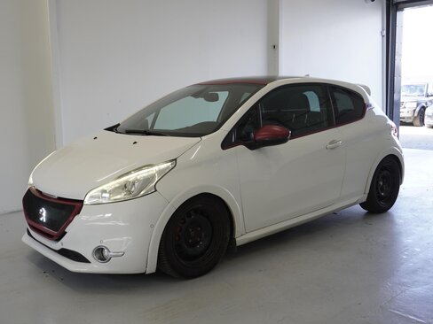 Peugeot 208 Hatchback 1,6 l 147 kw