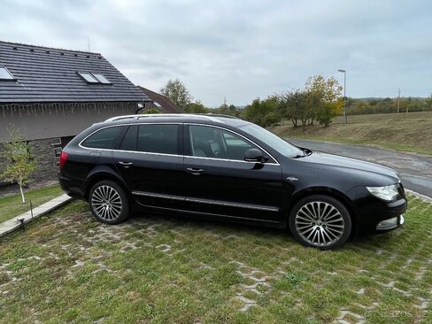 Škoda Superb Kombi 0,0 0