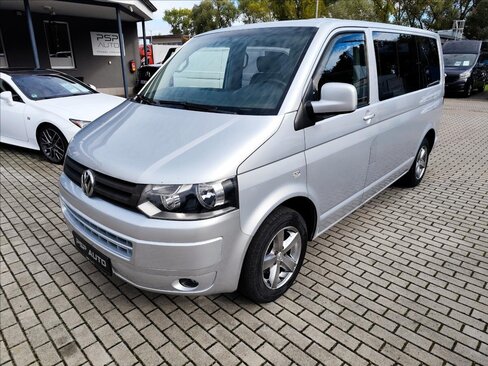 Volkswagen Caravelle Kombi 2,5 l 96 kw