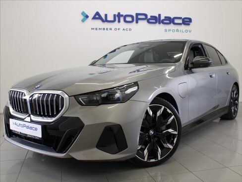 BMW Řada 5 Sedan / Limuzína 3,0 l 360 kw