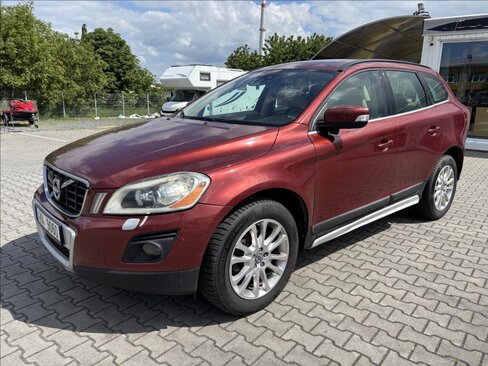 Volvo XC60 SUV / Terénní 2,4 l 136 kw