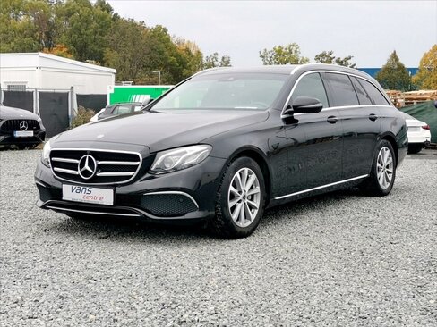Mercedes-Benz Třídy E Kombi 2,0 l 143 kw