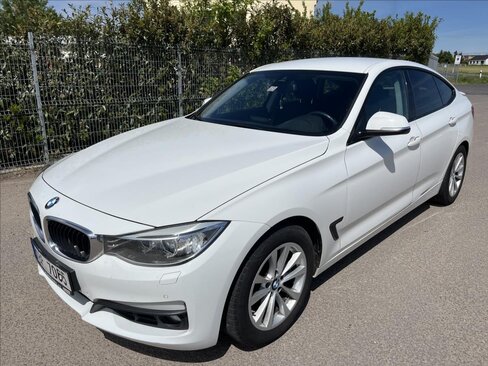 BMW Řada 3 Sedan / Limuzína 2,0 l 135 kw