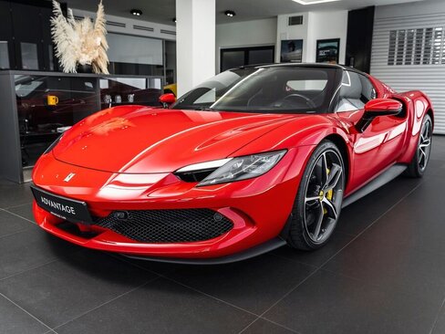 Ferrari Ostatní Kupé 3,0 l 610 kw