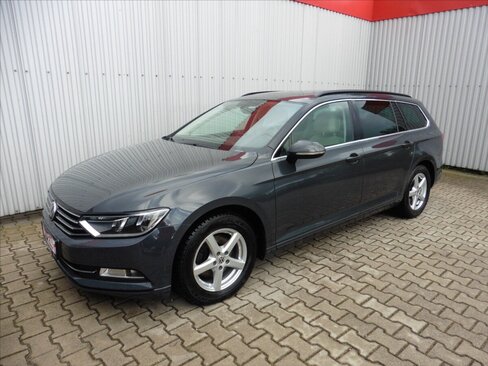 Volkswagen Passat Kombi 1,4 l 92 kw