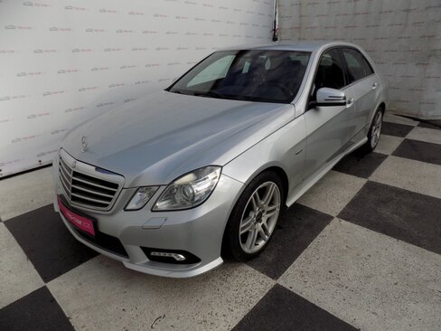 Mercedes-Benz Třídy E Sedan / Limuzína 2,1 l 125 kw