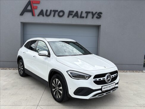 Mercedes-Benz GLA SUV / Terénní 1,3 l 118 kw
