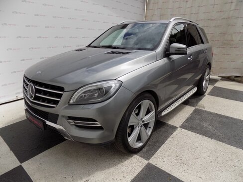 Mercedes-Benz Třídy M SUV / Terénní 3,0 l 190 kw