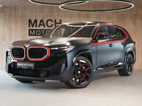 BMW XM SUV / Terénní 4,4 l 550 kw